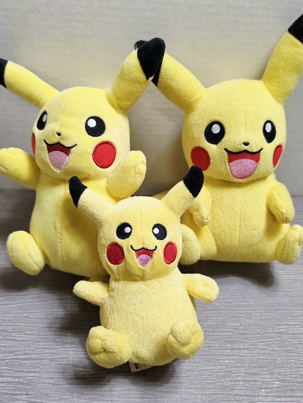 Pokémon Pikachu (Lot of 3) Stuffed Plush Animal Toys 6 - 8 Inches Collectible